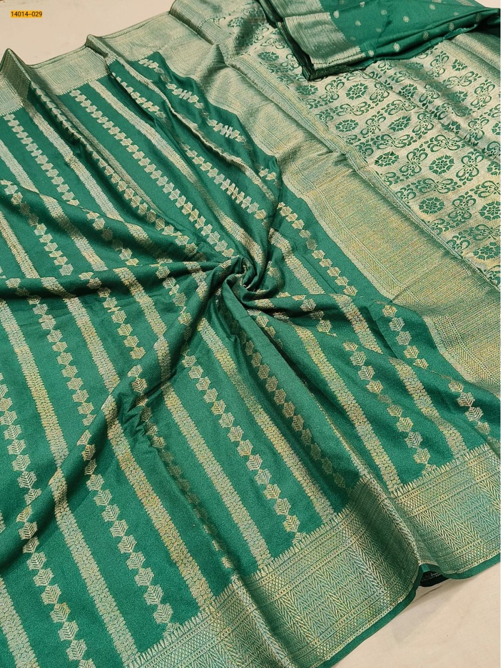 Green Banaras Fancy Georgette Sarees Green Banaras Fancy Georgette Sarees