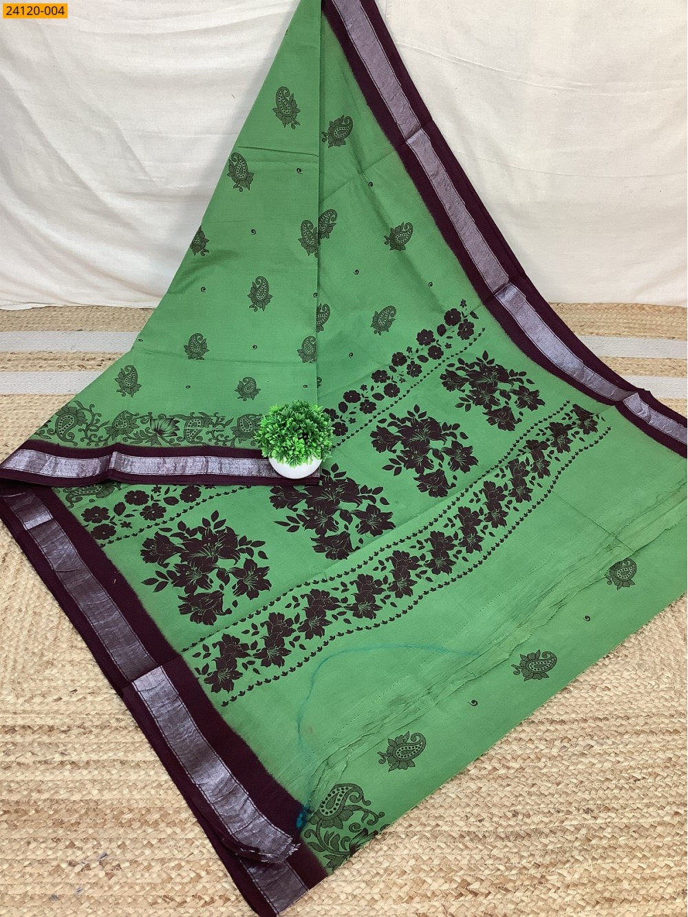 Olive Green Sungudi cotton printed sarees Olive Green Sungudi cotton printed sarees