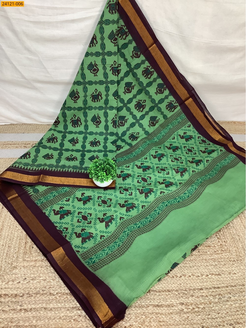 Olive Green Sungudi Cotton Printed Saree Olive Green Sungudi Cotton Printed Saree