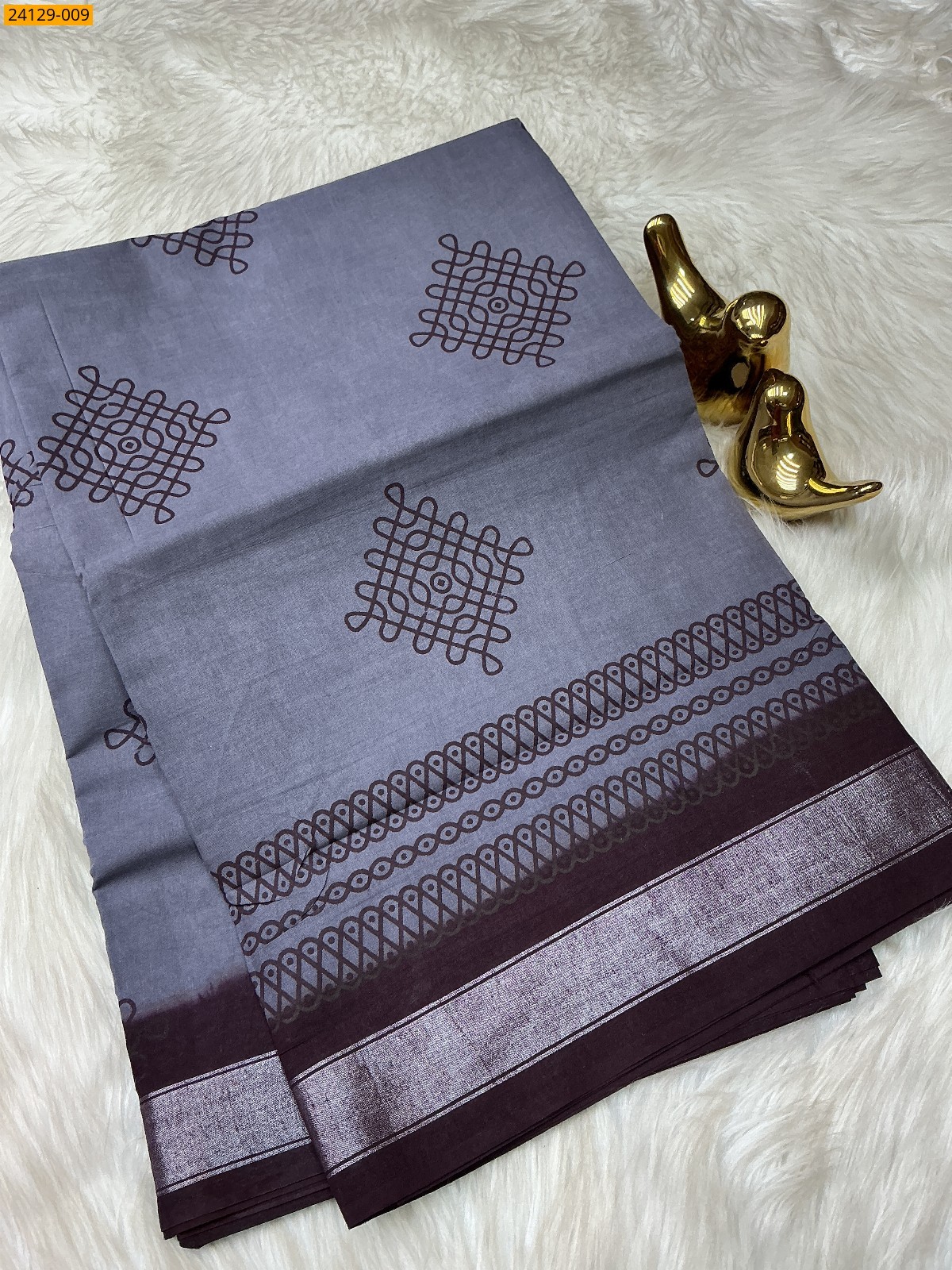 Grey Sungudi cotton printed sarees