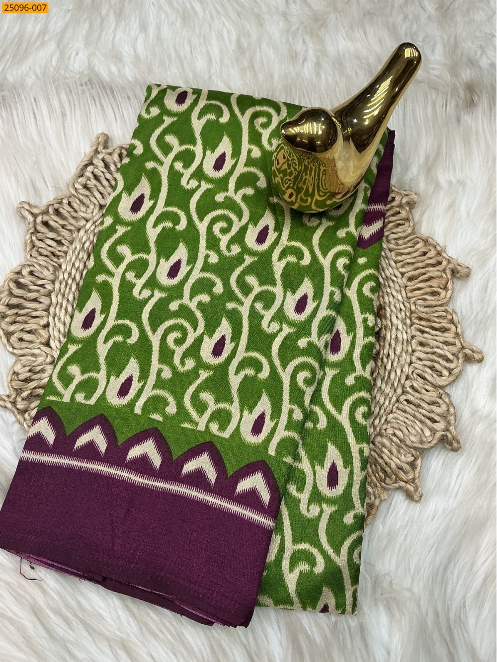 Green Malgudi Crape Silk Saree Green Malgudi Crape Silk Saree