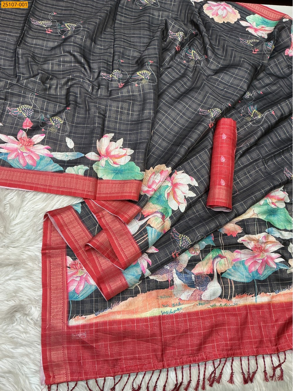 Black Fancy Bunai Banaras Silk saree Black Fancy Bunai Banaras Silk saree