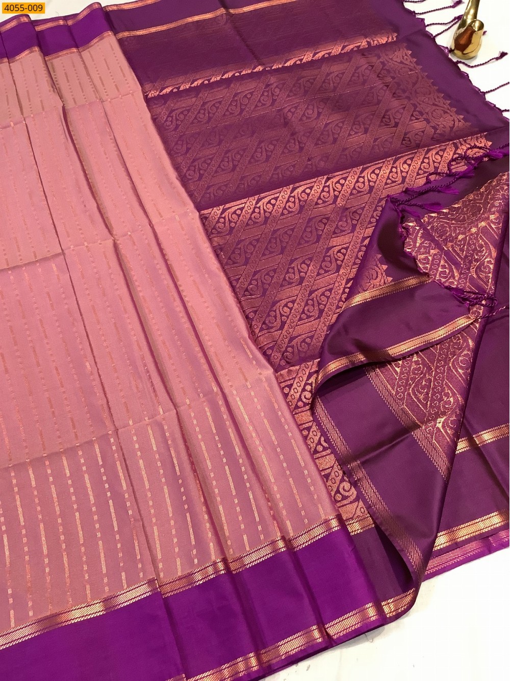 Onion Pink Kanjivaram Soft Silk Saree Onion Pink Kanjivaram Soft Silk Saree