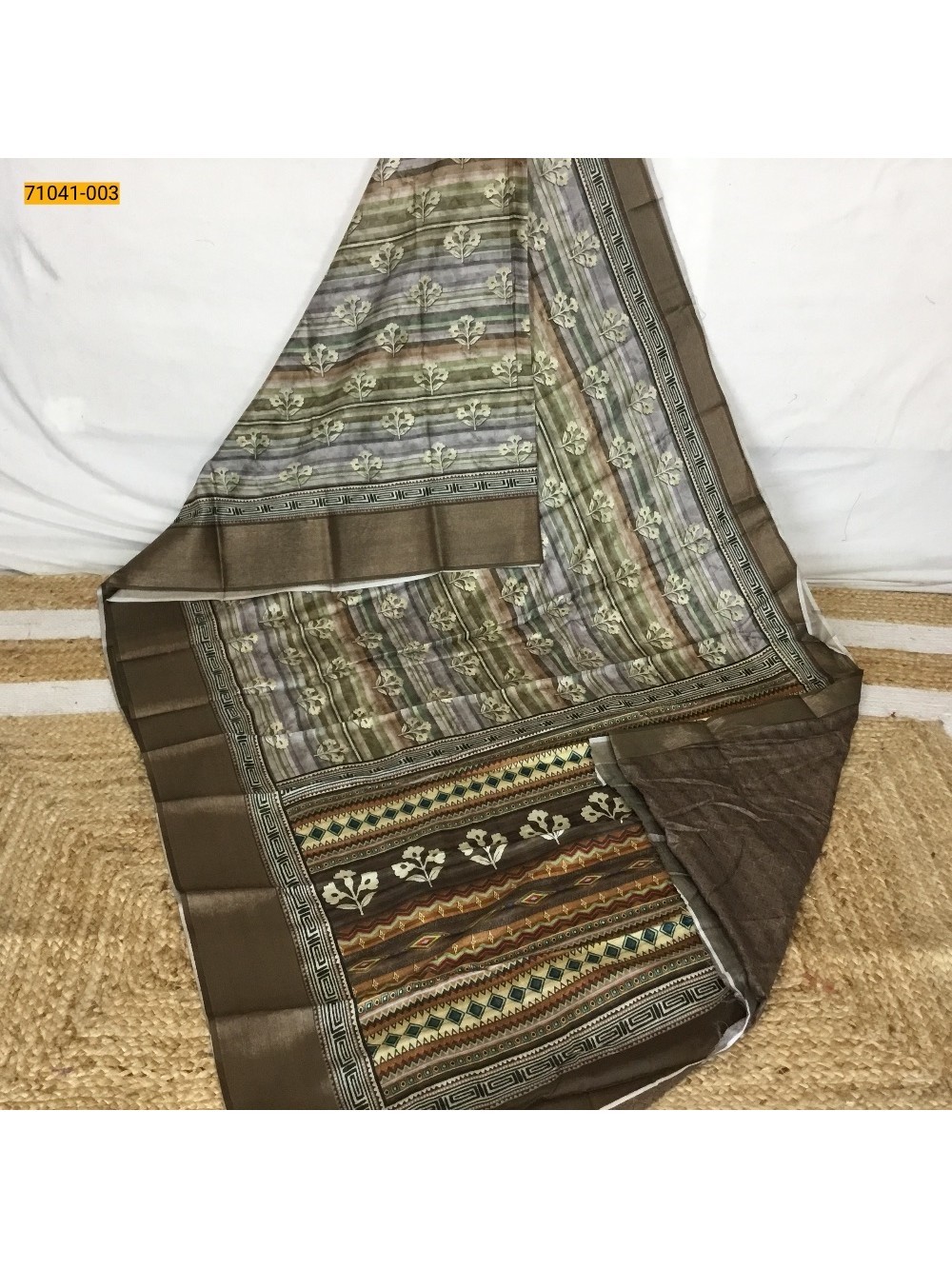 Multi Color Mulmul Linen Silk Saree Multi Color Mulmul Linen Silk Saree