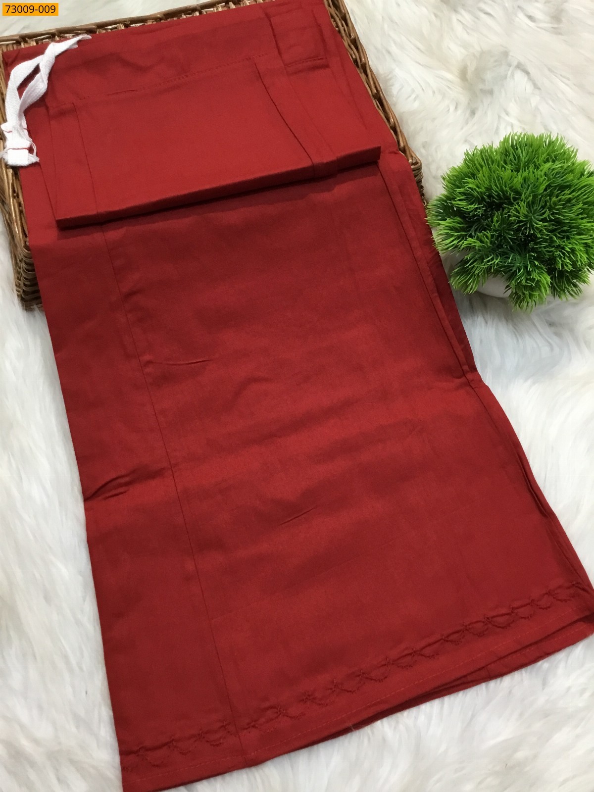 Red Hansa cotton inskirt- 8 part