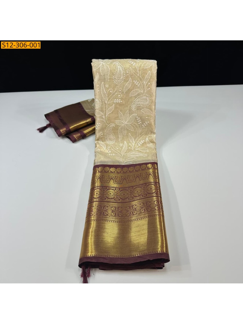 Brown Banarsi kaanchi border tissue embroidery Saree Brown Banarsi kaanchi border tissue embroidery Saree