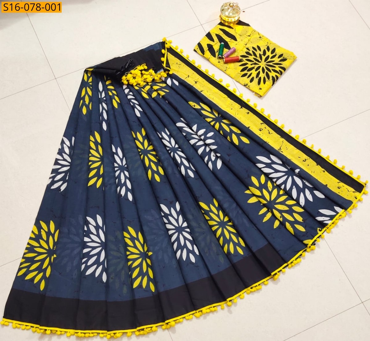 Red Mulmul cotton  sarees With Pompom