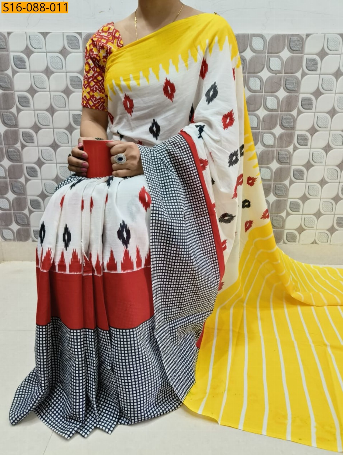 White Mulmul cotton  sarees