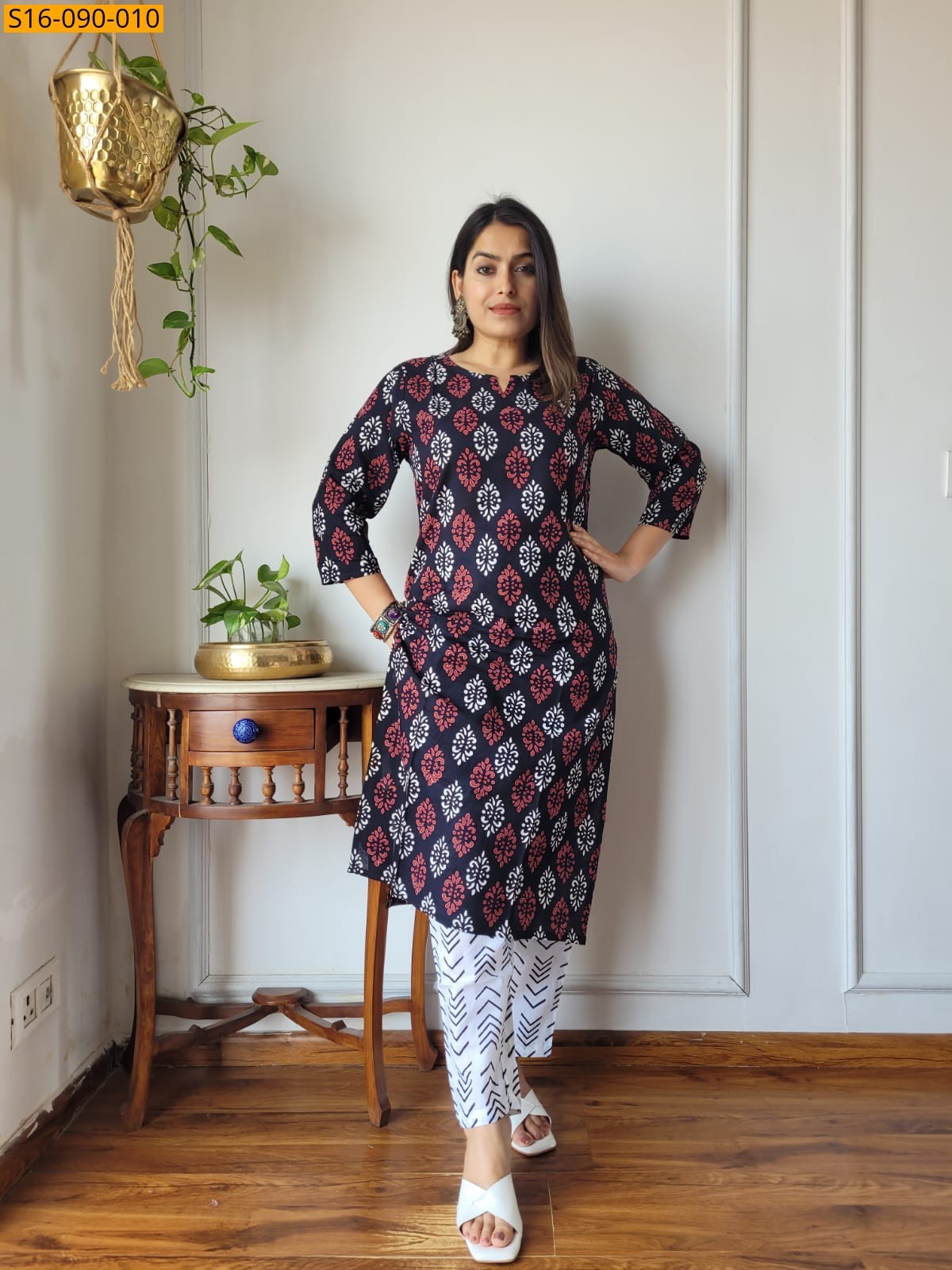 Black Fancy Cotton Handblock Printed Kurti With Pant