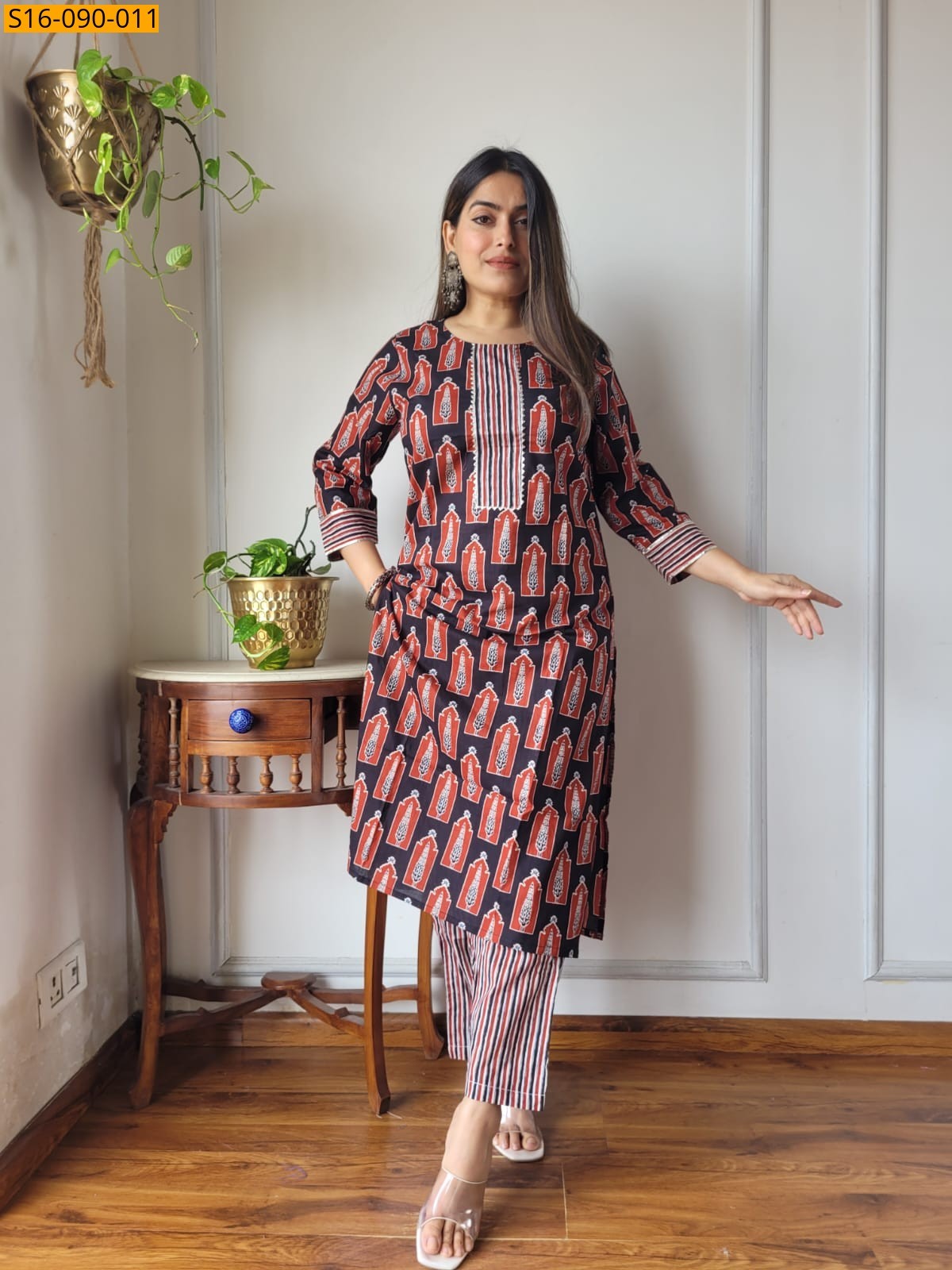 Black Fancy Cotton Handblock Printed Kurti With Pant