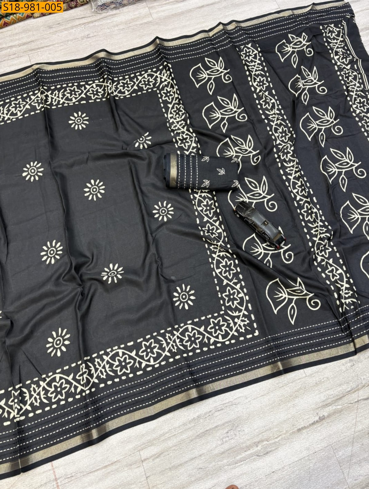 Black Fancy Dola Silk Sarees