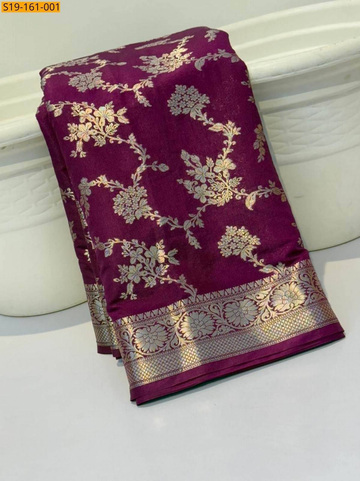 Magenta Banarasi katan daibal Saree