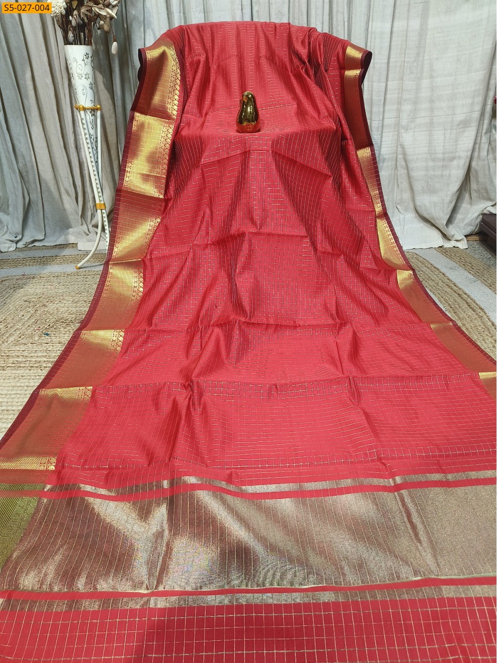 Red Banras katan Silk Saree Red Banras katan Silk Saree